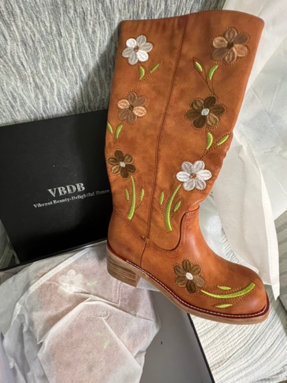 NWT  Vibrant Beauty Delightful-Dance Boots